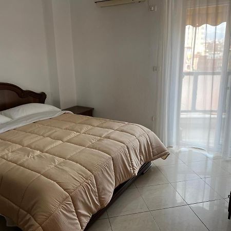 City Central Apartment 2 Tiranë Luaran gambar