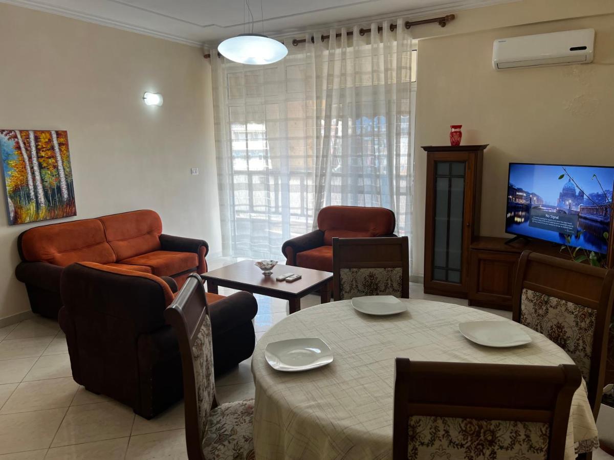 City Central Apartment 2 Tiranë Luaran gambar