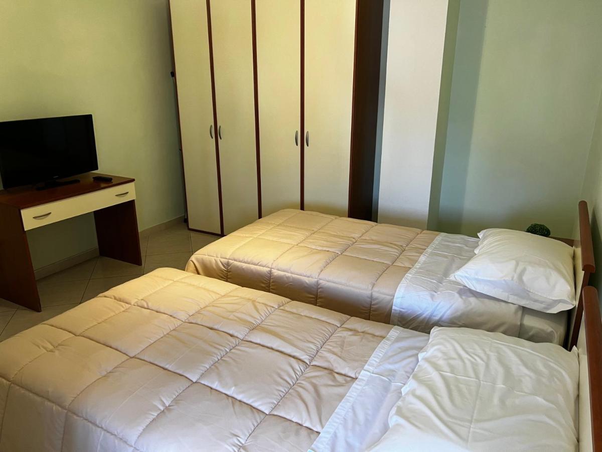 City Central Apartment 2 Tiranë Luaran gambar